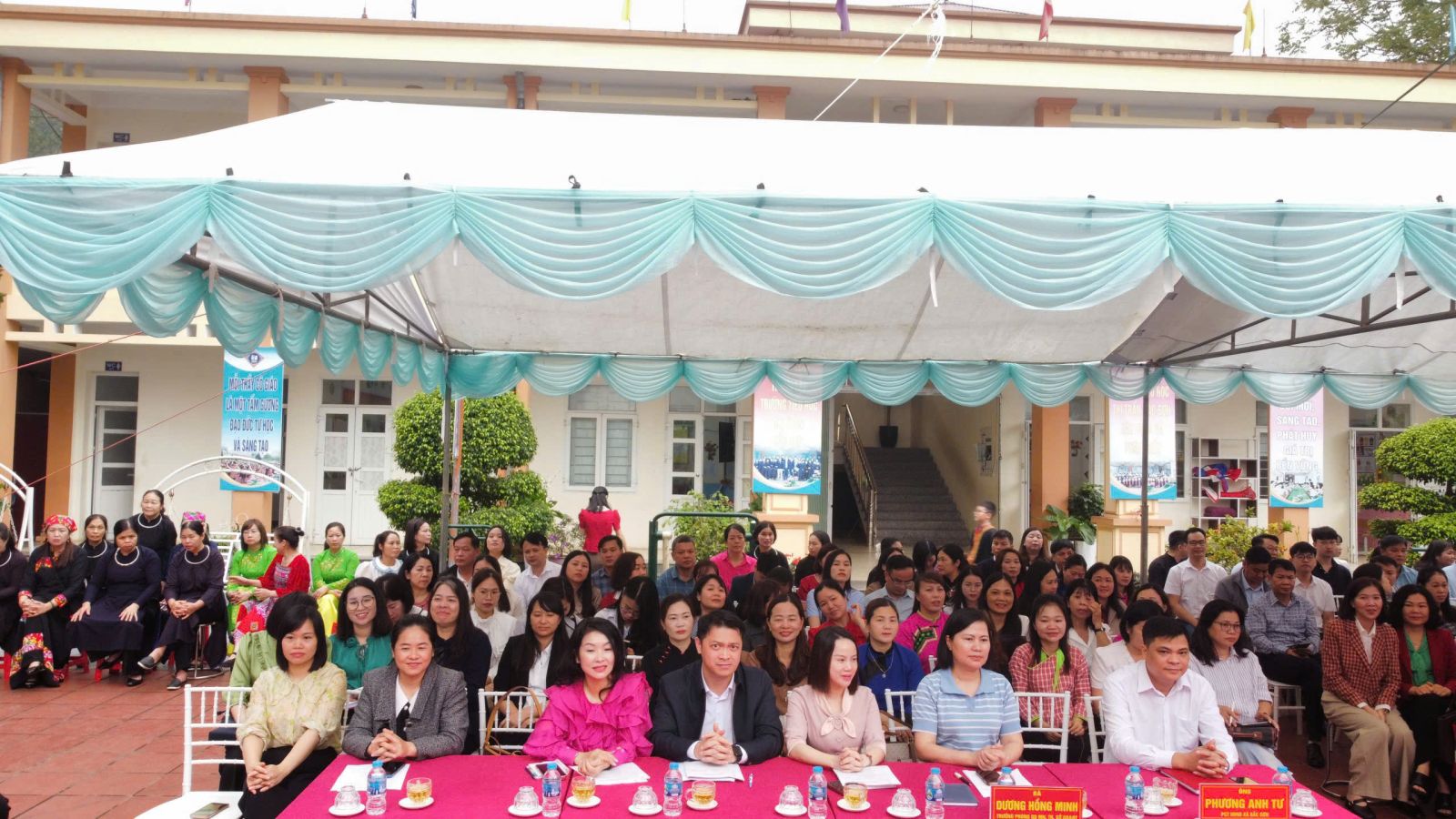 Sinh hoạt chuyên đề, bồi dưỡng về tăng cường kỹ năng trải nghiệm cho học sinh tiểu học năm học 2025-2026