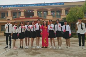 Làm theo lời Bác: Luôn hướng về phía mặt trời như đóa hướng dương
