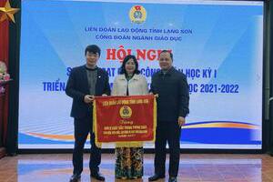 Công đoàn ngành Giáo dục tổ chức sơ kết học kì I và trao giải cuộc thi “Thầy cô trong mắt em” năm 2021