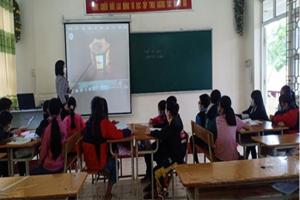CÔ GIÁO LƯƠNG THỊ PHƯỢNG - TẤM GƯƠNG ĐIỂN HÌNH TIÊN TIẾN TRƯỜNG THCS&amp;THPT BÌNH ĐỘ
