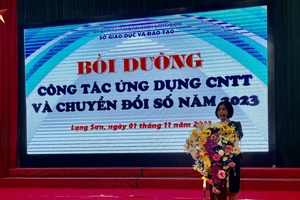 TỔ CHỨC BỒI  DƯỠNG CÔNG TÁC ỨNG DỤNG CÔNG NGHỆ THÔNG TIN, CHUYỂN ĐỔI SỐ  CHO ĐỘI NGŨ CÁN BỘ QUẢN LÝ, GIÁO VIÊN NGÀNH GIÁO DỤC ĐÀO TẠO