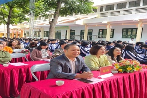 Chỉ đạo điểm hoạt động “Ngày pháp luật nước cộng hoà xã hội chủ nghĩa Việt Nam” năm 2023  tại trường THPT Việt Bắc